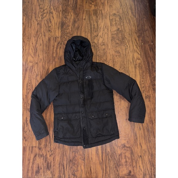 Black Oakley Insulated Duck down Puffer Jacket. Great condition Sz S